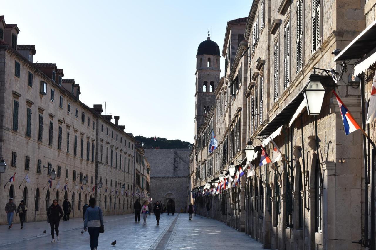 Elanza Ragusa